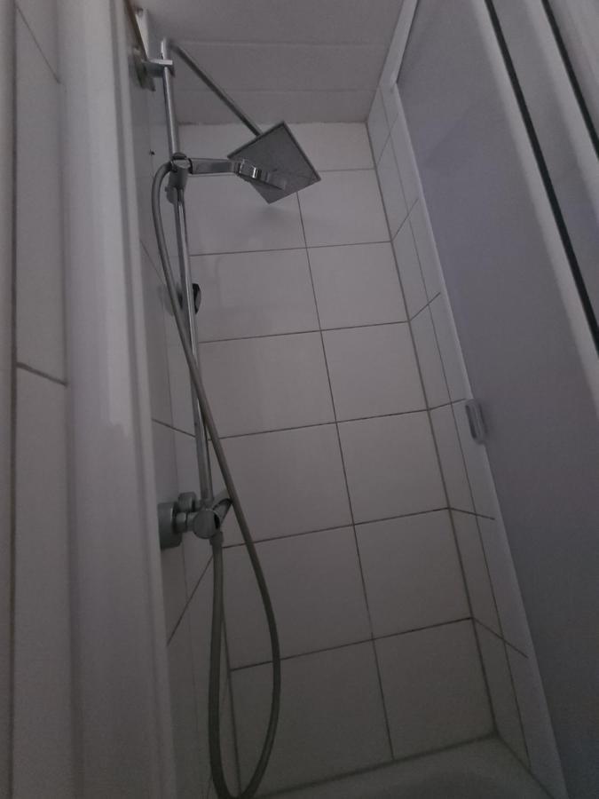 Charmantes Helles Zimmer Zentrumnah Und Naturnah Goppingen Bagian luar foto